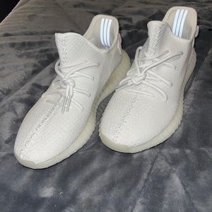 Size 10 Yeezy 350v2 Creams VNDS 9/10